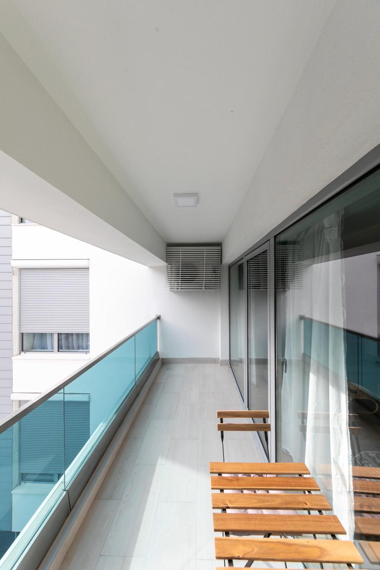 Blue Shadow - Moxa Home - New Building ブカレスト エクステリア 写真
